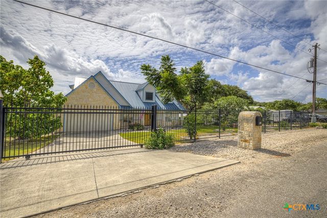 163 Riedel Lane, Canyon Lake, TX 78133