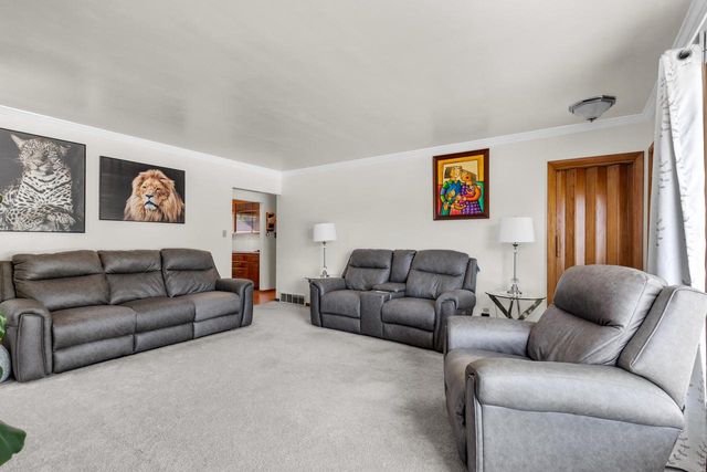 2781 S 76th STREET, West Allis, WI 53219