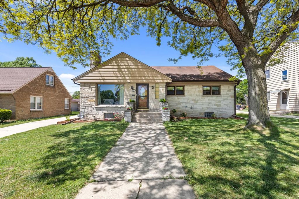 2781 S 76th STREET, West Allis, WI 53219