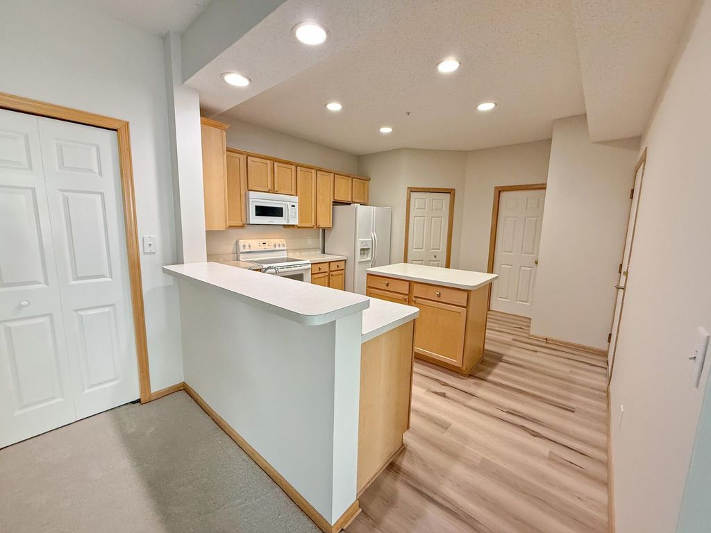13710 54th Avenue N 304, Plymouth, MN 55446 — photo 4