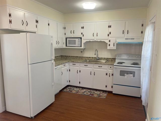 1931 SW Vanderbilt Circle, Huntsville, AL 35801