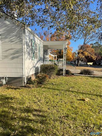 1931 SW Vanderbilt Circle, Huntsville, AL 35801