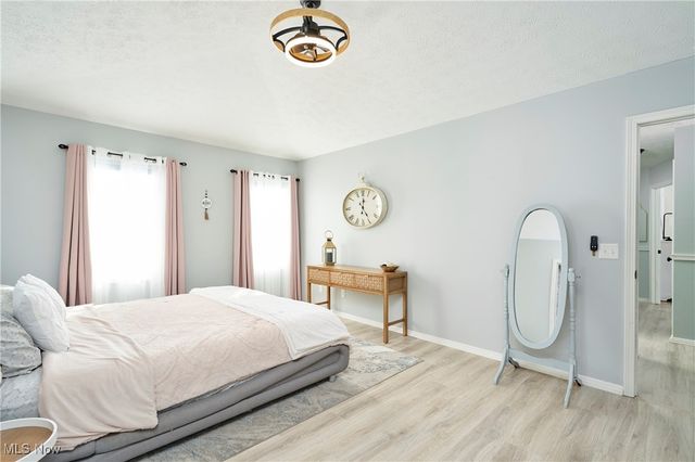 5819 Linder Circle NE, Canton, OH 44721