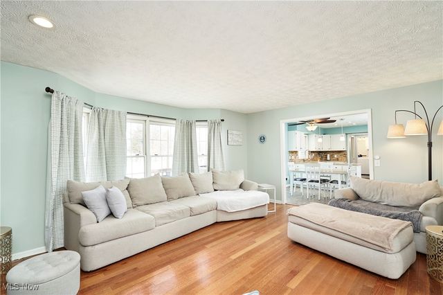 5819 Linder Circle NE, Canton, OH 44721