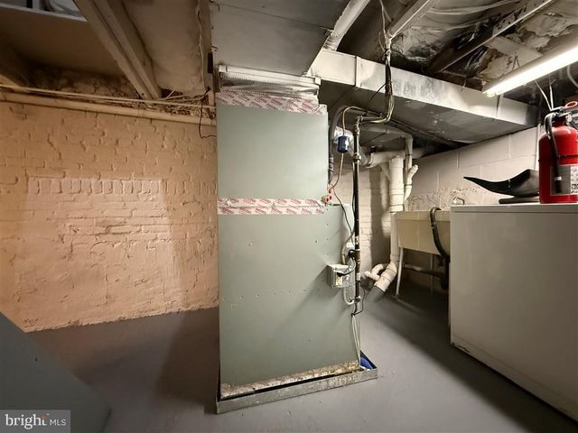 106 N MADEIRA ST, Baltimore, MD 21231