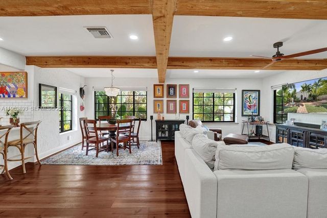 1028 Tyler St, Hollywood, FL 33019