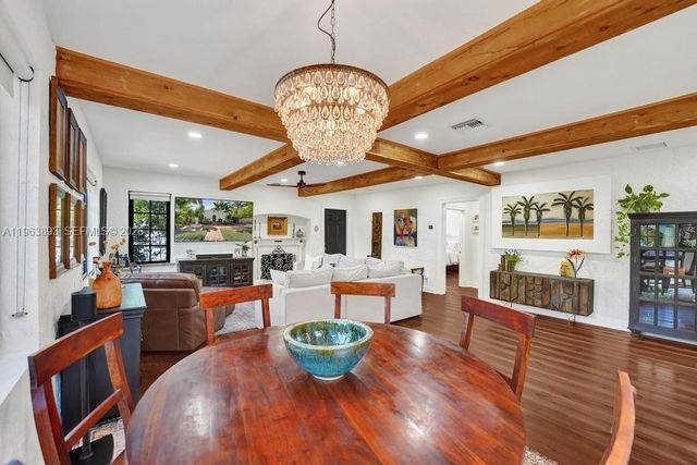 1028 Tyler St, Hollywood, FL 33019