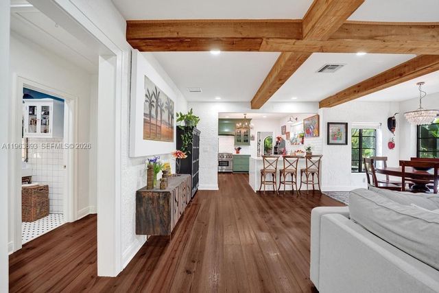 1028 Tyler St, Hollywood, FL 33019