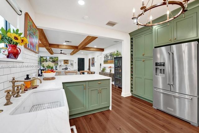 1028 Tyler St, Hollywood, FL 33019