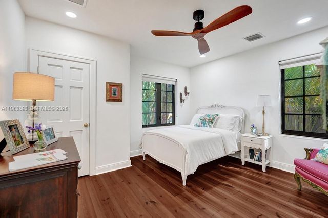 1028 Tyler St, Hollywood, FL 33019