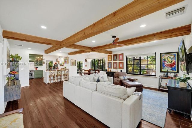 1028 Tyler St, Hollywood, FL 33019