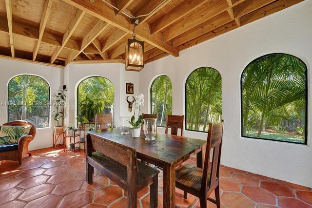 1028 Tyler St, Hollywood, FL 33019