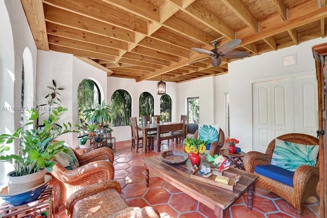 1028 Tyler St, Hollywood, FL 33019