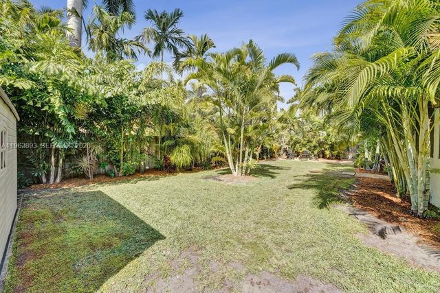 1028 Tyler St, Hollywood, FL 33019