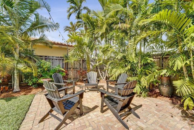 1028 Tyler St, Hollywood, FL 33019