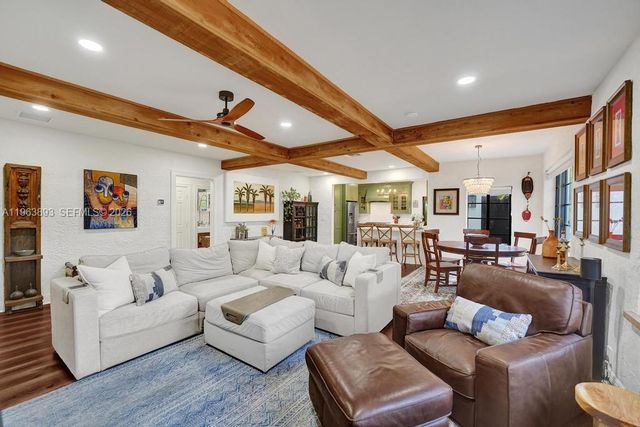 1028 Tyler St, Hollywood, FL 33019