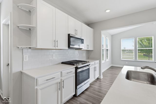9743 Cimmaron Avenue, Mccordsville, IN 46055