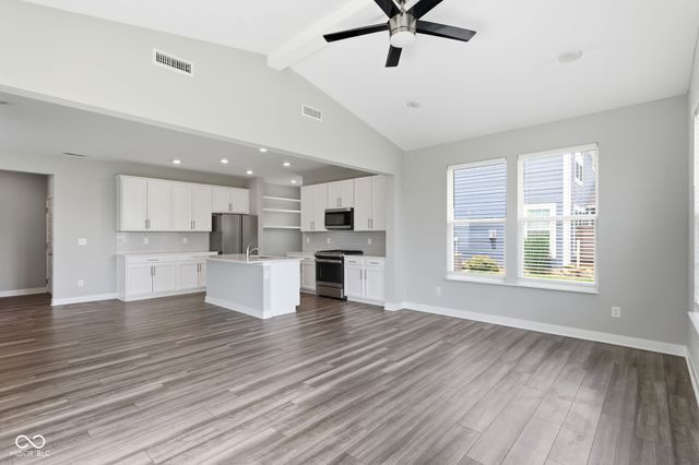 9743 Cimmaron Avenue, Mccordsville, IN 46055