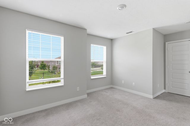 9743 Cimmaron Avenue, Mccordsville, IN 46055