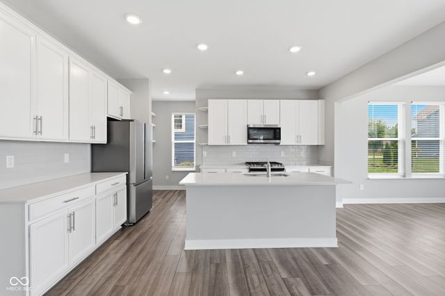 9743 Cimmaron Avenue, Mccordsville, IN 46055