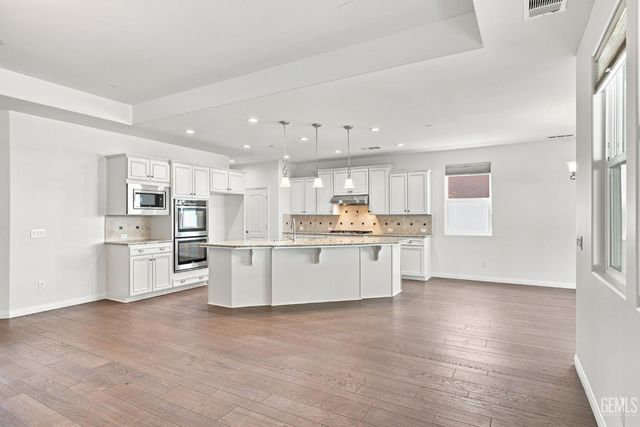 3113 Barrowby Street, Bakersfield, CA 93311
