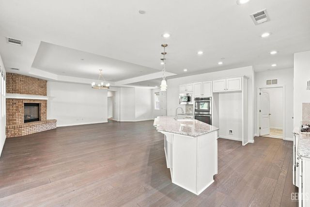 3113 Barrowby Street, Bakersfield, CA 93311