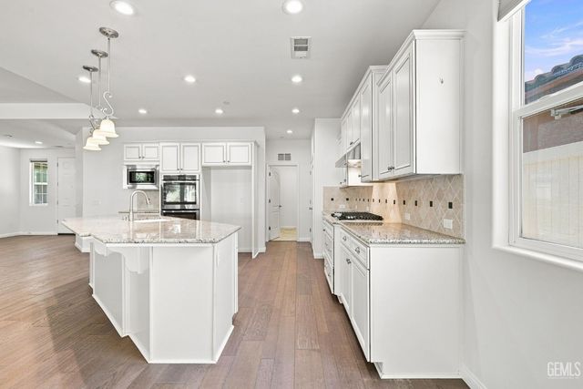 3113 Barrowby Street, Bakersfield, CA 93311