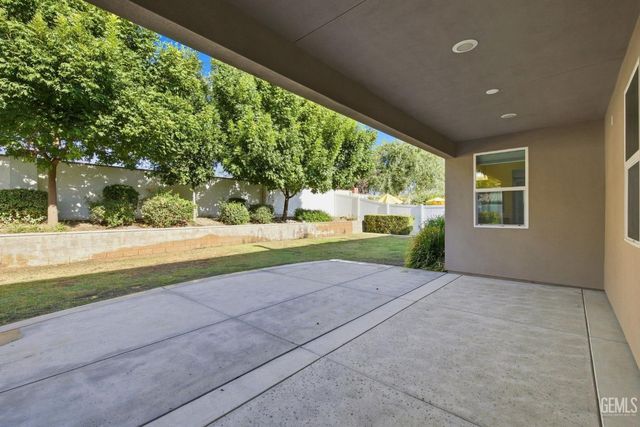 3113 Barrowby Street, Bakersfield, CA 93311