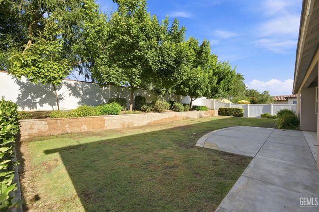 3113 Barrowby Street, Bakersfield, CA 93311