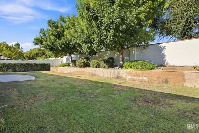3113 Barrowby Street, Bakersfield, CA 93311