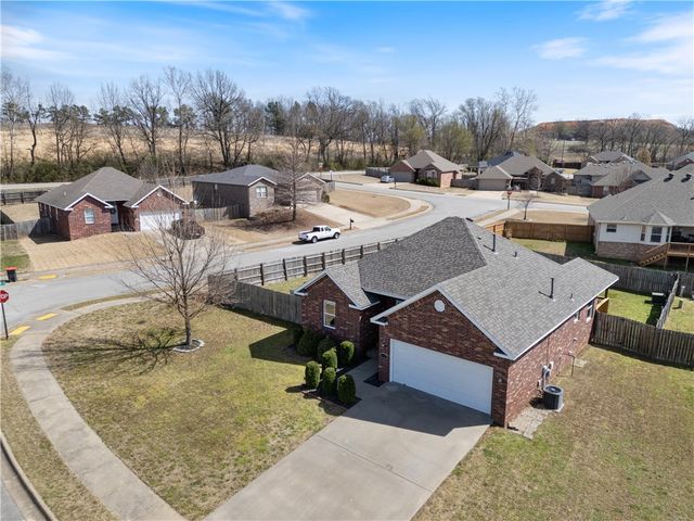 4727 Sadie Street, Springdale, AR 72762