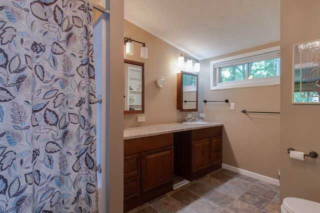 77625 Michigan Avenue, South Haven, MI 49090