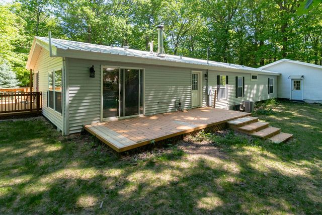 77625 Michigan Avenue, South Haven, MI 49090
