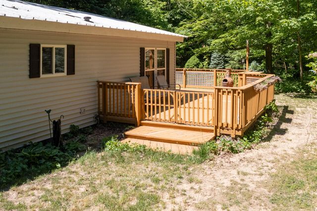 77625 Michigan Avenue, South Haven, MI 49090