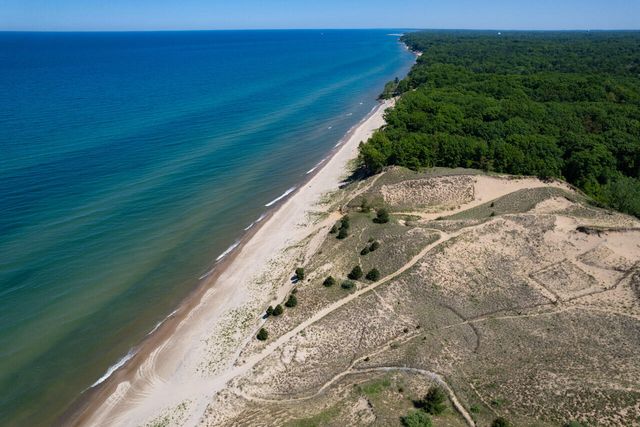 77625 Michigan Avenue, South Haven, MI 49090