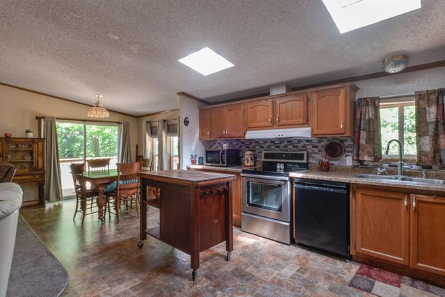 77625 Michigan Avenue, South Haven, MI 49090