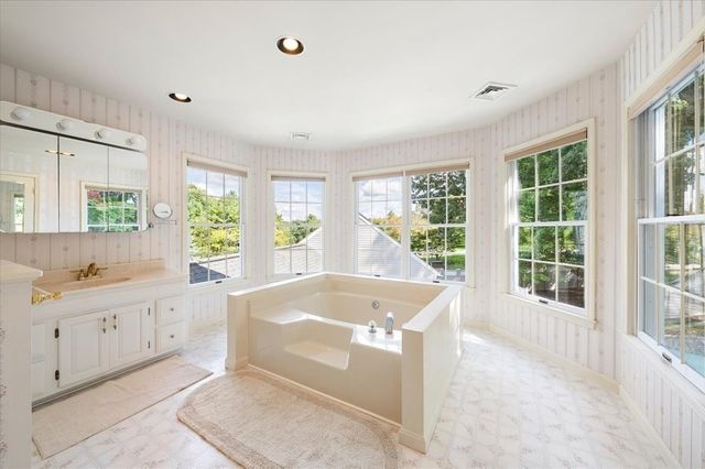 5 Vose Hill Road, Westford, MA 01886