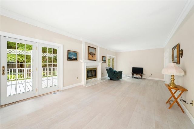 5 Vose Hill Road, Westford, MA 01886