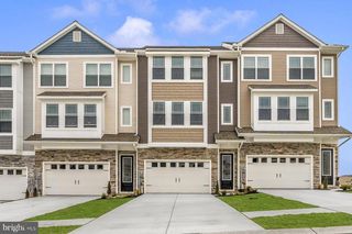 525 ABIGAIL AVE, Waynesboro, PA 17268