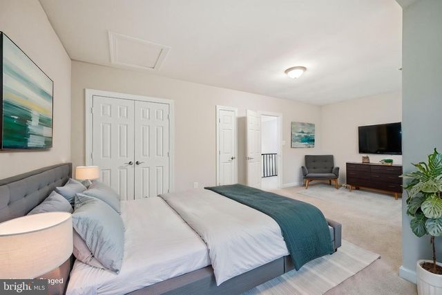 2 ENGLISH HILLS DR, Fredericksburg, VA 22406