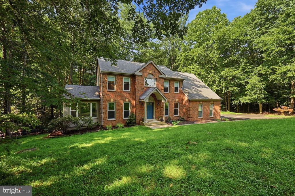 2 ENGLISH HILLS DR, Fredericksburg, VA 22406