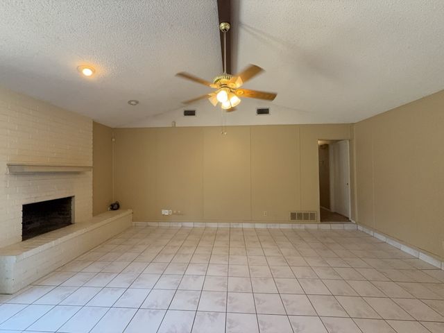 5604 Ember Drive, Arlington, TX 76016