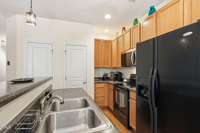 714 Whitetail Creek Way, Fuquay Varina, NC 27526