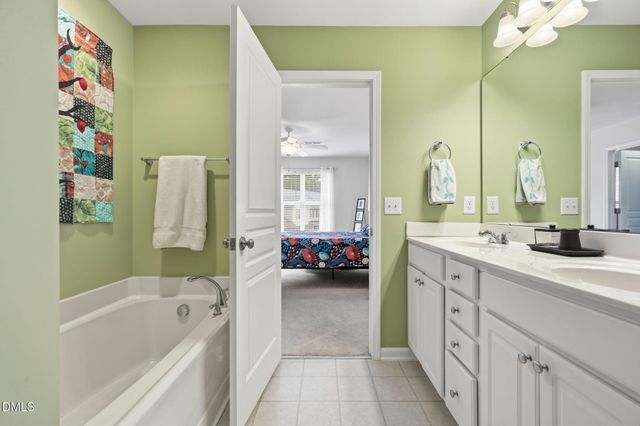 714 Whitetail Creek Way, Fuquay Varina, NC 27526