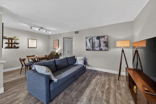 2110 NE 42nd Street 4b, Lighthouse Point, FL 33064