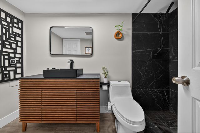 2110 NE 42nd Street 4b, Lighthouse Point, FL 33064