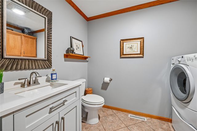 2575 Clark Avenue, Marion, IA 52302