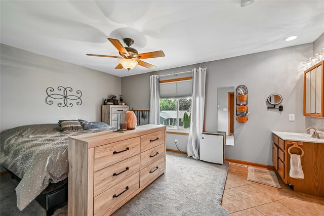 2575 Clark Avenue, Marion, IA 52302