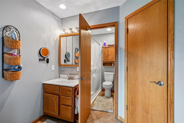 2575 Clark Avenue, Marion, IA 52302