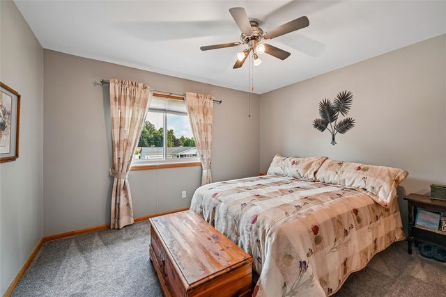 2575 Clark Avenue, Marion, IA 52302